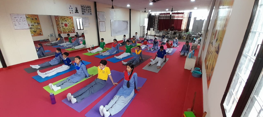 Yoga Helps Students Improve Concentration – School in Dehradun
